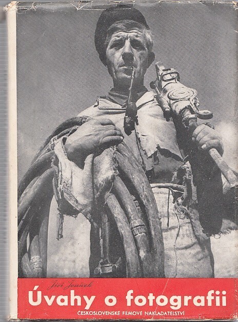 Úvahy o fotografii : [fotografické snímky ].