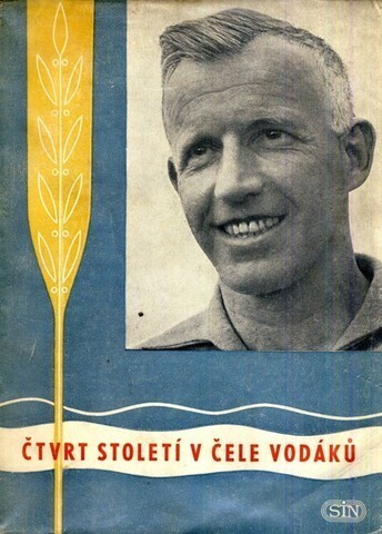 Čtvrt století v čele vodáků