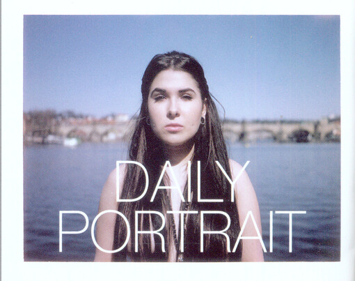 Portrait Daily365 fotografií, portrétů lidí v prostředí Prahy, tak jak je zachytil polaroidem Martin Pavel v roce 2012-2013