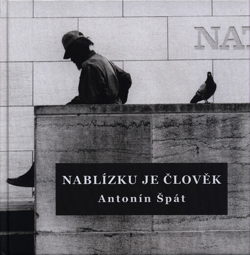 Nablízku je člověk    