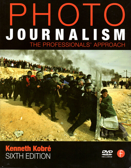 Photojournalism :the professionals' approach