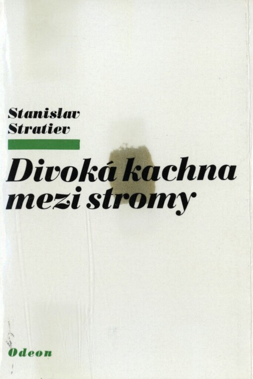 Divoká kachna mezi stromy