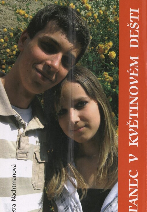 Tanec v květinovém dešti