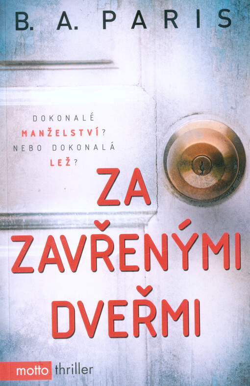 Za zavřenými dveřmi