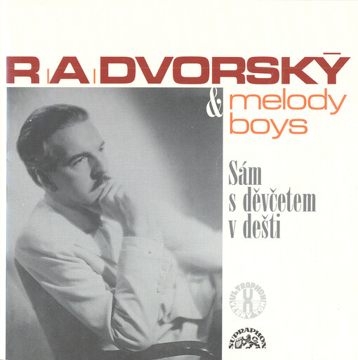 Sám s děvčetem v dešti