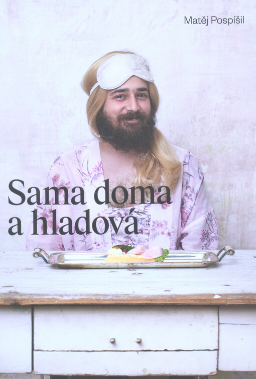 Sama doma a hladová