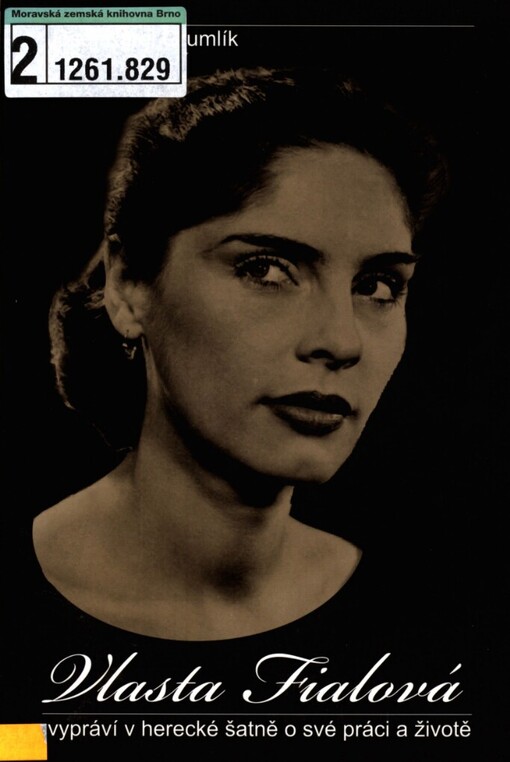 Vlasta Fialová vypráví v herecké šatně o své práci a životě