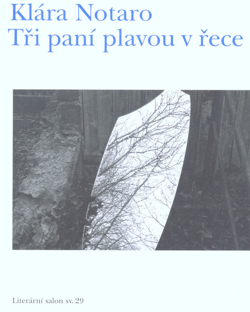 Tři paní plavou v řece