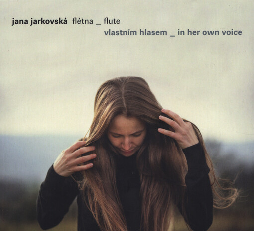 Vlastním hlasem = In her own voice