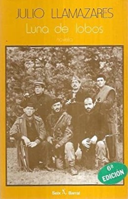 Luna De Lobos/Moon of the Wolves (Spanish Edition)