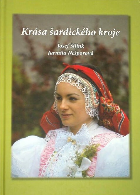 Krása šardického kroje