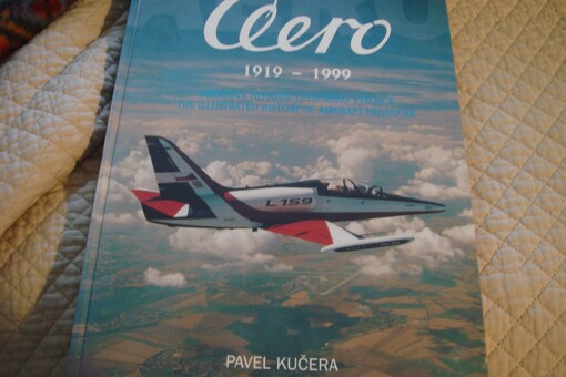 Aero : obrazová historie leteckého výrobce = Aero : the illustrated history of aircraft producer