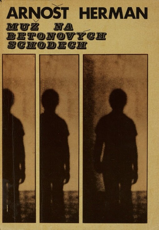 Muž na betonových schodech