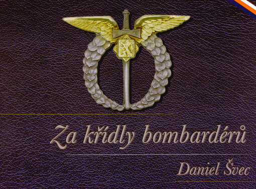 Za křídly bombardérů