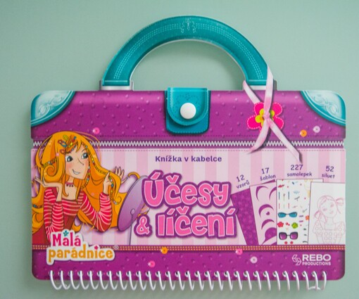 Účesy & líčení : knížka v kabelce