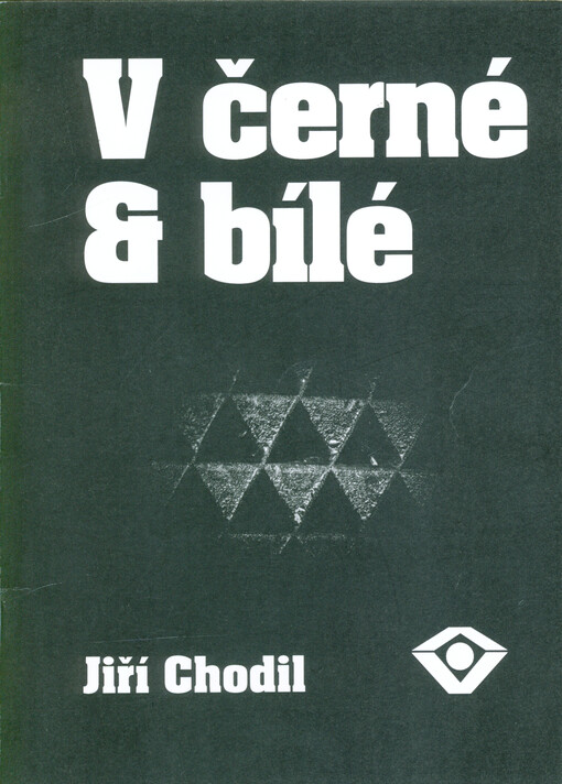 V černé & bílé