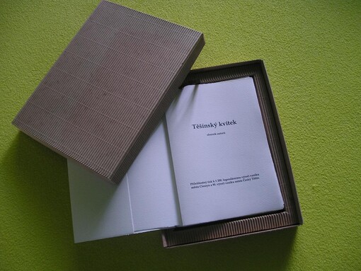 Těšínský kvítek : sborník autorů : příležitostný tisk k 1200. legendárnímu výročí vzniku města Cieszyn a 90. výročí vzniku města Český Těšín