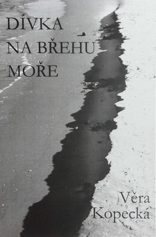 Dívka na břehu moře