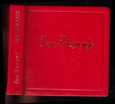 Rozkoše, meditace a údolí smutku.