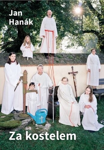 Za kostelem
