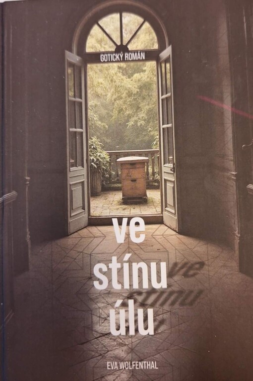 Ve stínu úlu : gotický román