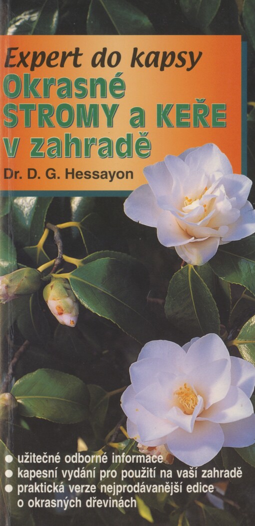 Okrasné stromy a keře v zahradě