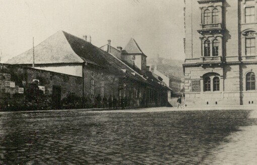 Moravské náměstí s průhledem do Solniční ulice