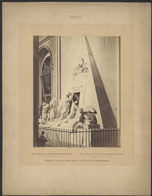 Wien. Le monument de l'Archiduchesse Marie Christine par Canova, dans l'église de St. Augustin: The monument of the Archiduchess Maria Christina by Canova in the church of Sct. Augustin ; Denkmal der Erzherzogin Marie Christine, von Canova, in der Augustinerkirche