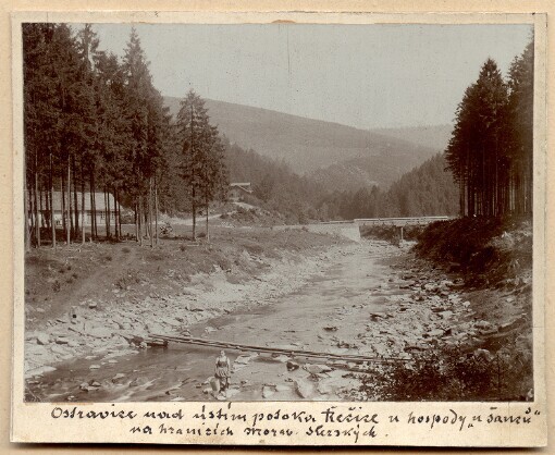 Ostravice nad ústím potoku Řečice u hospody 