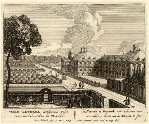 [Villae Regiae Risvicanae: Pace, inter Germanos, Gallos, Anglos, Batavus, coeterosque Foederatos 20. Septemb. 1697 facta memoratissima conspectus elegantes atque exactae curante]. 12. Villae Risvicanae conspectus posterior ambulantibus in Hortis = Het Huys te Ryswyk van achteren van een andere kant uit de Thuyn te sien