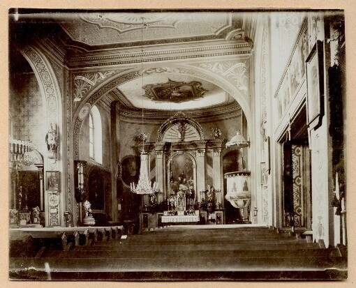 Vizovice. Vnitřek kostela