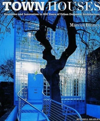 Town houses : evolution and innovation in 800 years of urban domestic architecture