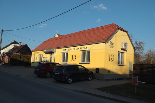 Místní knihovna v Loukovicích