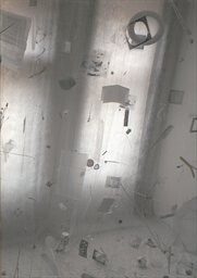 Kamila Ženatá - 2. patro : opuštěný byt, ve kterém zůstaly sny těch, kteří v něm žili : instalace, video, obrazy, text, fotografie : text k výstavě : listopad 2009, Galerie 5. patro