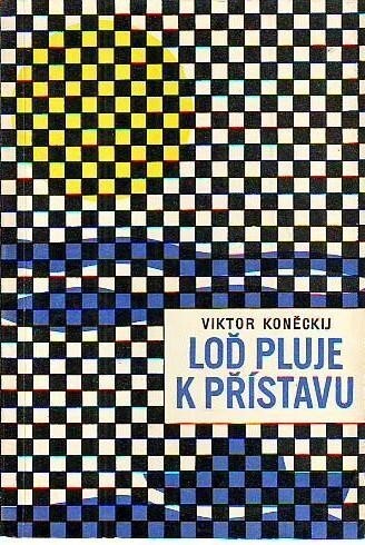 Loď pluje k přístavu